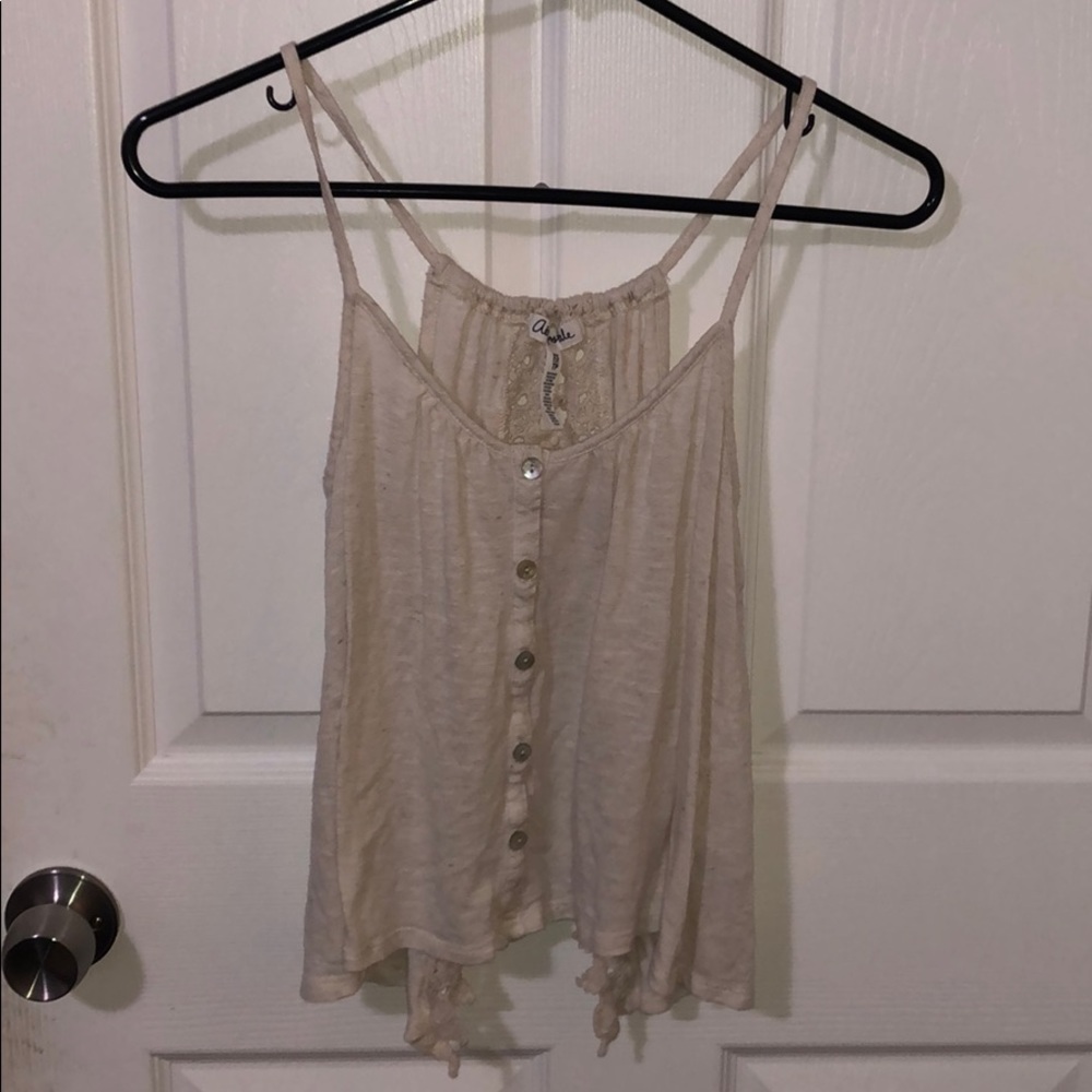 Soft tank with halfopen back